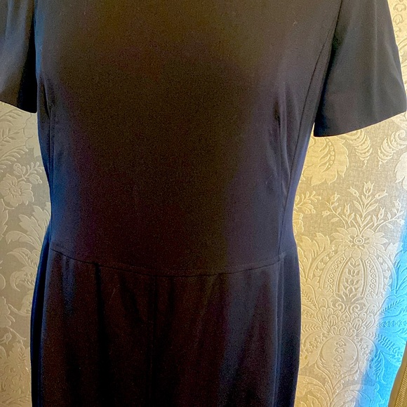 Louis Feraud knee length virgin wool  short sleeves dress size 12 - Picture 3 of 11